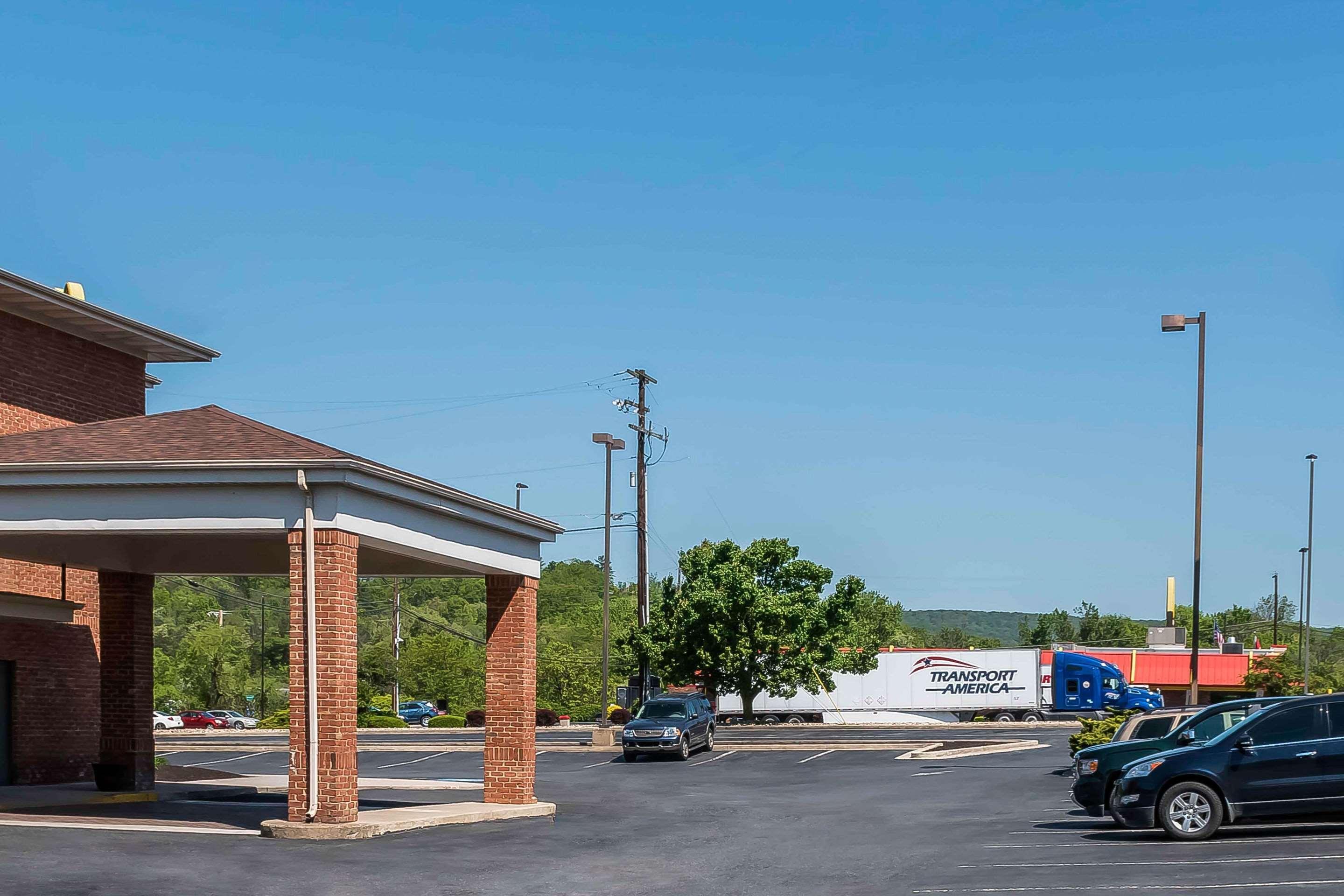 Comfort Inn Pine Grove I-81 Hershey Area Buitenkant foto