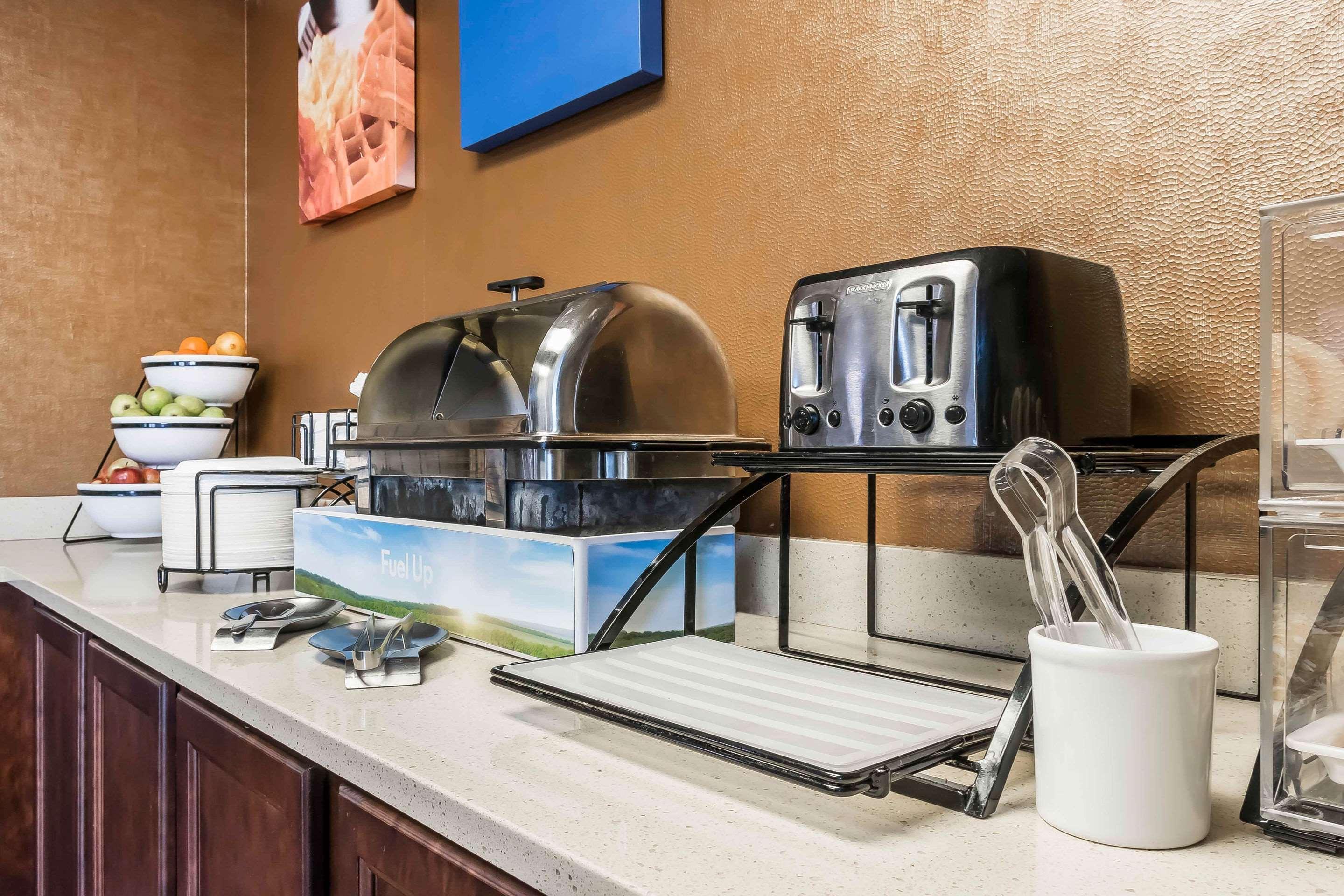 Comfort Inn Pine Grove I-81 Hershey Area Buitenkant foto